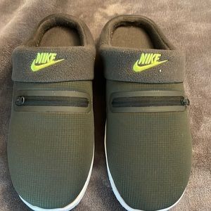 Nike burrows